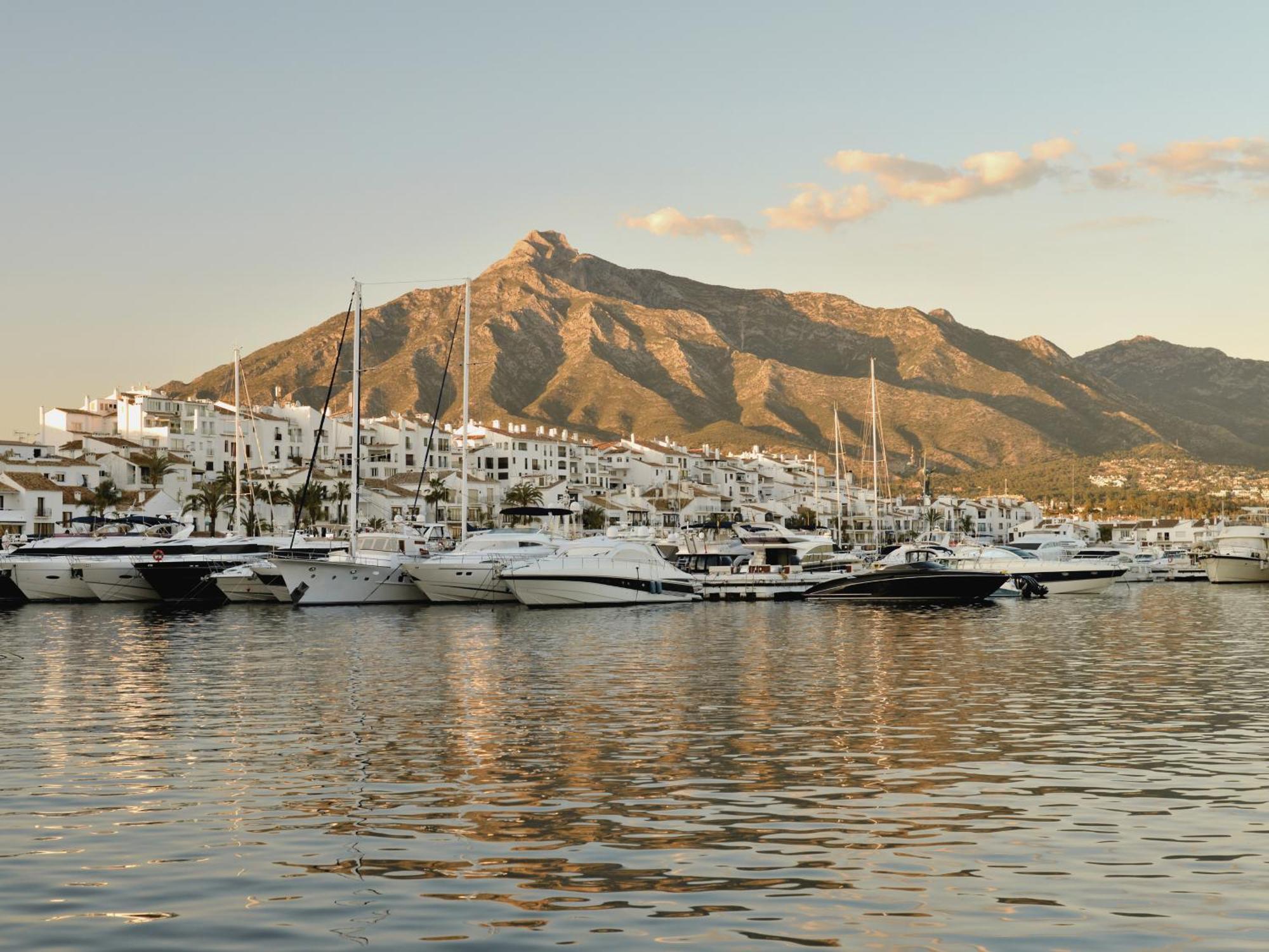 Apartment Vacation Marbella: Beachfront Luxury At Terrazas De Banus *